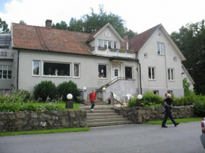 Отель Möllegården Bed & Breakfast  Тюринге